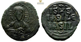Byzantine, Time of Basil II & Constantine VIII, (976-1025 AD) AE Follis 8,8 g. 27 mm.