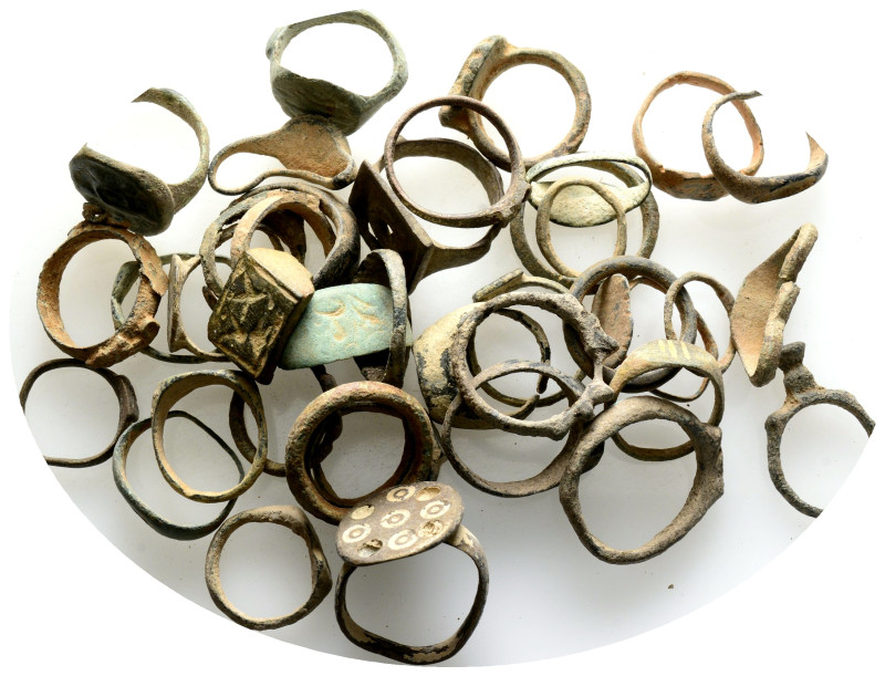 Ancient bronze ring 40 pieces,