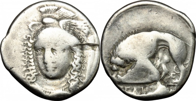 Greek Italy. Northern Lucania, Velia. AR Didrachm, c. 334-300 BC. D/ Head of Ath...