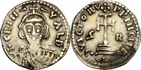 The Lombards at Beneventum. Grimoald III as Princeps (792-806). Pale AV Solidus, 792-806. D/ GRIM--VALD. Crowned, draped and cuirassed bust facing, ho...