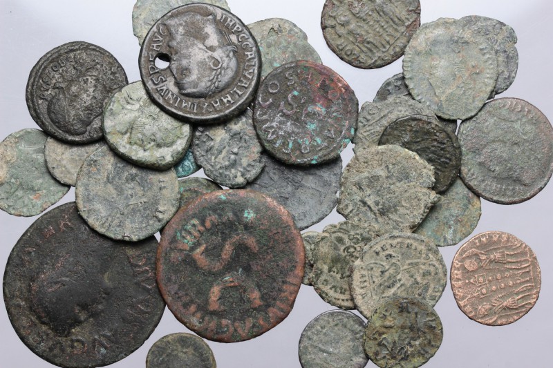 Roman Empire. Multiple lot of thirty-two (32) unclassified AE coins, mostly frac...