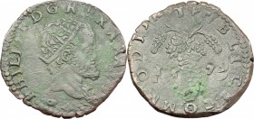 Napoli. Filippo II (1554-1598). Tornese 1579 sigle GR/VP. P/R 70d MIR 192/7. AE. g. 6.77 mm. 28.00 RR. qSPL.