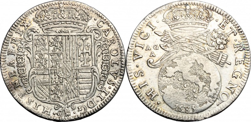 Napoli. Carlo II (1676-1700). Tarì 1685. P/R 12. MIR 298/4. AG. g. 5.60 mm. 26.5...