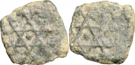 Palermo. Ruggero I Gran Conte (1085-1101). Kharruba. Cfr. Travaini 150. AE. g. 0.20 mm. 8.00 NC. Vi sono dubbi sull'attribuzione della zecca BB.