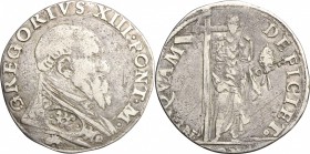Roma. Gregorio XIII (1572-1585). Testone. Berm. 1161. AG. g. 81.00 mm. 29.00 qBB-BB.