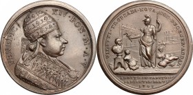 Benedetto XIV (1740-1758), Prospero Lambertini. Medaglia annuale, A. V. Per l'istituzione della scuola di disegno in Campidoglio. D/ Busto a destra co...