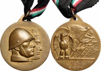 Benito Mussolini (1883-1945). Medaglia provveditorato agli studi di Siena. AE. mm. 30.00 SPL.