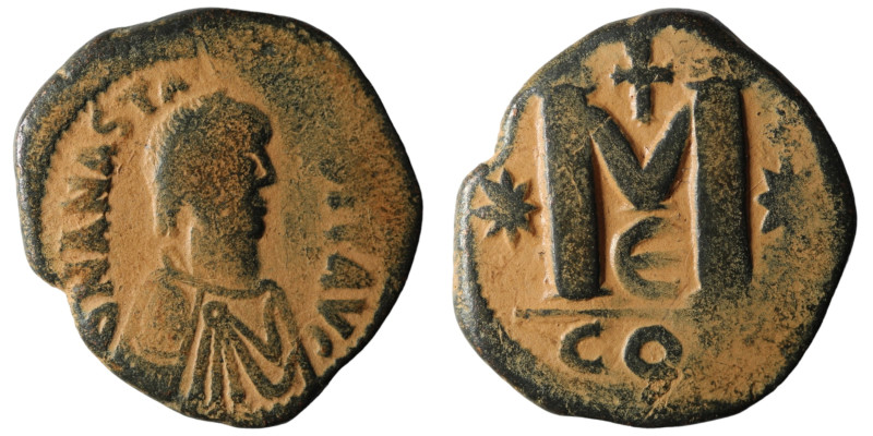 Anastasius I. (491-518 AD). Follis. Constantinople. Obv: D N ANASTAIUS P P AVG. ...