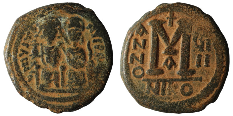 Justin II. and Sophia. (565-578 AD). Follis. Constantinople. Obv: Justin II. and...