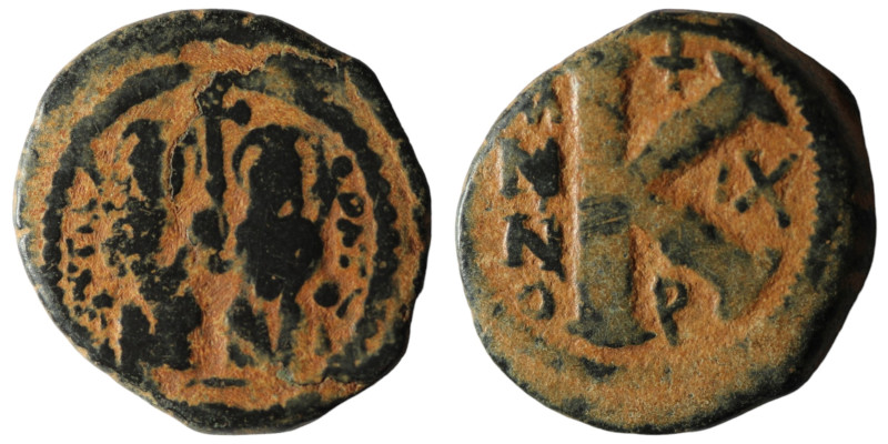 Justin II. and Sophia. (565-578 AD). 1/2 Follis. Constantinople. Obv: Justin II....