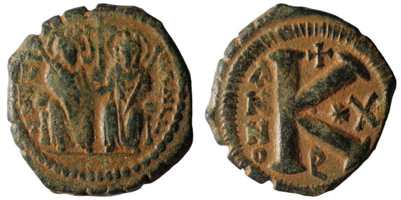 Justin II. and Sophia. (565-578 AD). 1/2 Follis. Constantinople. Obv: Justin II....