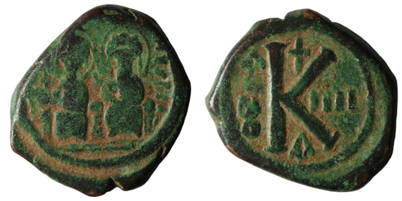 Justin II. and Sophia. (565-578 AD). 1/2 Follis. Constantinople. Obv: Justin II....