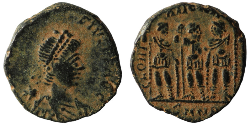 Theodosius II. (402-450 AD). Æ Follis. Nicomedia. 14mm, 1,52g