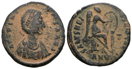 Aelia Flacilla AE14, Constantinopolis Aelia Flaccilla (379-386/8). Artificial sandpatina. Weight 4,21 gr - Diameter 21 mm
