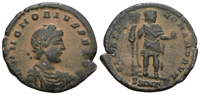 Honorius. AD 393-423. Æ . Nicomedia mint. Artificial sandpatina. Weight 4,41 gr ...