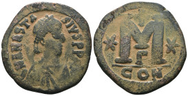 Anastasius I. 491-518. Æ follis. Constantinople mint. Artificial sandpatina. Weight 17,32 gr - Diameter 33 mm
