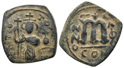 Constans II. (641-668 AD). Follis. Constantinople. Obv: Constans II. standing facing. Rev: M. artificial sandpatina. Weight 3,35 gr - Diameter 21 mm