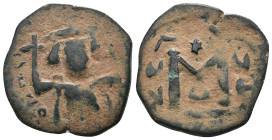 Constans II. (641-668 AD). Follis. Obv: Constans II. standing facing. Rev: M. artificial sandpatina. Weight 3,62 gr - Diameter 21 mm