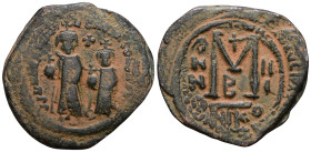 Heraclius with Heraclius Constantine AD 610-641. Nikomedia Folıs .. Artificial sandpatina.Weight 10,30 gr - Diameter 31 mm