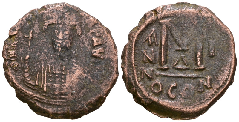 Tiberius II Constantine. Æ Follis .Constantinopolis. Weight 11,09 gr - Diameter ...