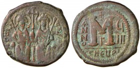 Giustino II (565-578) Follis (Antiochia) Gli imperatori seduti di fronte – R/ Lettera M – Sear 379 AE (g 13,68)
BB
