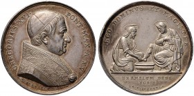 Gregorio XVI (1831-1846) Medaglia A. XV Lavanda – Opus: Girometti AG (g 16,60) Colpetti al bordo, uno pesante, e graffi sulla guancia al D/
qSPL