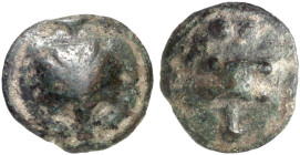 (225-217 a.C.). Luceria. Biunx. (Vecchi 348) (CNG. I, 604). Anv.: Concha. Rev.: Astrágalos, encima , debajo . 19,36 g. MBC. Ex Áureo 15/03/2007, nº 10...