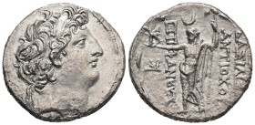 Seleukid Kingdom. Antiochos VIII Epiphanes Grypos 121/0-97/6 BC. AR, Tetradrachm. 14.86 g. - 30.00 mm. Ake-Ptolemais, circa 121-113 BC.
Obv.: Diademe...