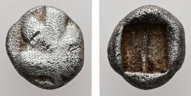 Caria, Rhodes. Kamiros. AR, Hemiobol. 0.52 g. - 7.06 mm. Circa 550-500 BC.
Obv.: Fig leaf, seen from above.
Rev.: Incuse square punch.
Ref.: HN Online...