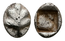 Caria, Rhodes. Kamiros. AR, Hemiobol. 0.57 g. - 8.45 mm. ca. 500-460 BC.
Obv.: Fig leaf, seen from above.
Rev.: Square incuse punch.
Ref.: SNG Keckman...