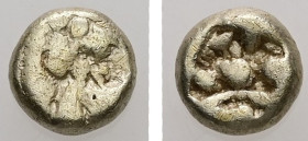 Ionia, Uncertain (Miletos?). EL 1/24 Stater. 0.56 g. - 6.01 mm. Circa 600-550 BC.
Obv.: Head of roaring lion right.
Rev.: Incuse square punch with pel...