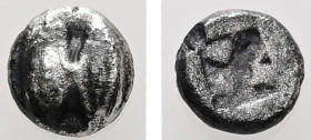 Lesbos, Uncertain mint. 1/36 Billon Stater. 0.22 g. - 5.27 mm. Circa 500-450 BC.
Obv.: Two human eyes (or barley grains).
Rev.: Rough incuse square.
R...