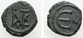 Justinian II. AD. 565-578. AE, Pentanummium. 1.75 g. - 13.90 mm. Nicomedia mint.
Obv.: IΥΣTINAI KAI ΣO ΦIAΣ, monogram of Justin II and Sophia.
Rev.: L...