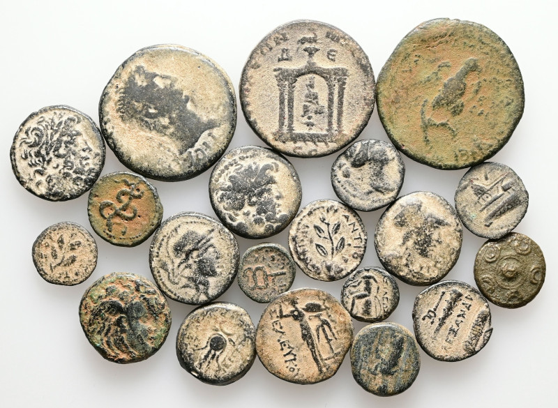 Lot of 20 unclassified See picture. LOT SOLD AS IS, NO RETURNS."some coins repat...