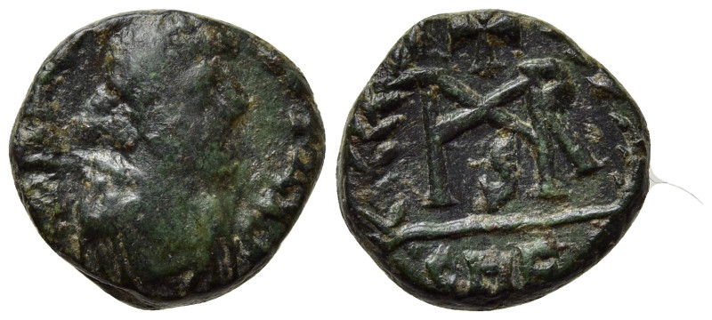 MARCIAN (450-457). Nummus. Thessalonica. 

Obv: D N MARCIANVS P F AVG. 
Pearl...