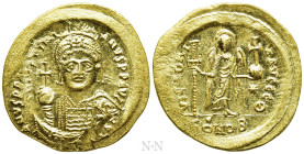 JUSTINIAN I (527-565). GOLD Solidus. Constantinople