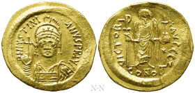 JUSTINIAN I (527-565). GOLD Solidus. Constantinople