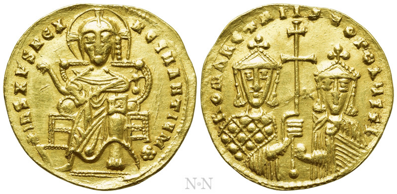 ROMANUS I LECAPENUS (920-944). GOLD Solidus. Constantinople.

Obv: IhS XPS REX...