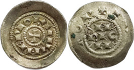 Milano. A nome di Enrico 1039-1220 denaro Ag gr. 0,67. CNI., 1-21.
SPL