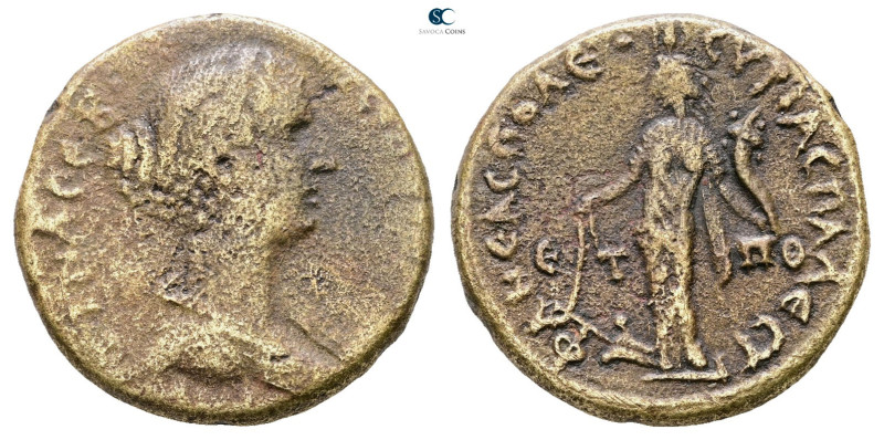 Samaria. Neapolis. Faustina II AD 147-175. 
Bronze Æ

25 mm, 11,57 g



F...