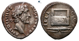 Antoninus Pius AD 138-161. Rome
Denarius AR

16 mm, 2,81 g



Very Fine