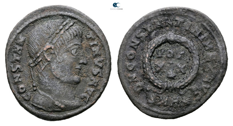 Constantine I the Great AD 306-337. Heraclea
Follis Æ

19 mm, 2,57 g



N...