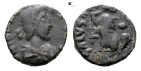 Johannes AD 423-425. Rome
Æ 11mm

11 mm, 1,38 g



Very Fine