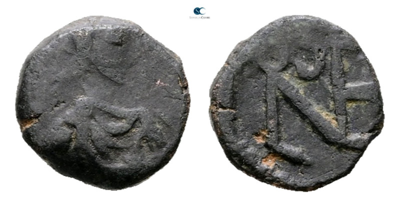 Leo I AD 457-474. Constantinople
Nummus Æ

10 mm, 1,11 g



Very Fine