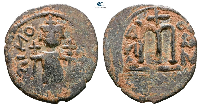 Constans II AD 641-668. Contemporary imitation
Follis or 40 Nummi Æ

22 mm, 3...