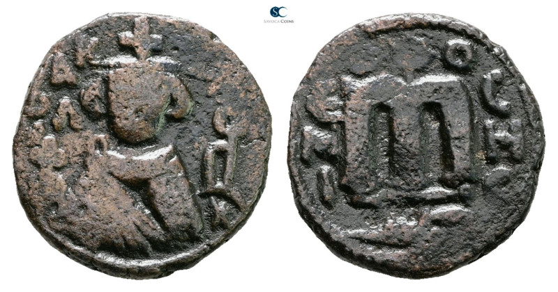 Umayyad. Hims mint. Abd al-Malik AH 65-86. 
Fals Æ

18 mm, 3,70 g



Very...