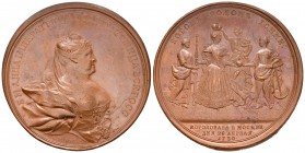 Rusia. Anna Ivanovna. Medalla. 1730. (Diakov-69.3). Anv.: Busto coronado de Anna a derecha. Rev.: Anna acepta el cetro y el orbe de Faith y Fortuna mi...