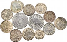 Lote de 13 monedas de cobre de los Austrias. A EXAMINAR. BC+/MBC+. Est...75,00.