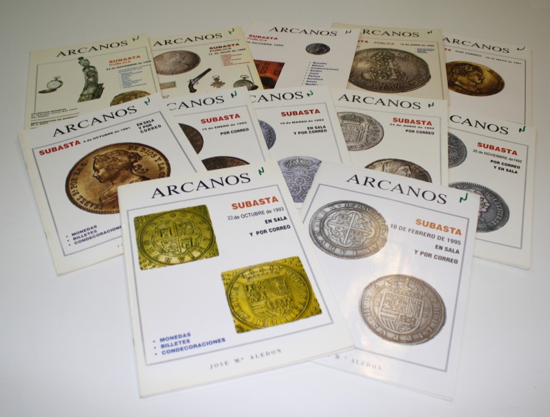 Lote de 12 catálogos de subasta diferentes de Arcanos (José Mª Aledón). Años 198...