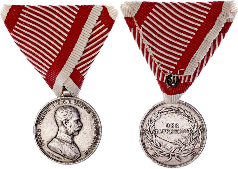 Austria Bravery Silver Medal "Der Tapferkeit" II Class Type IV 1914 - 1916 Barac...